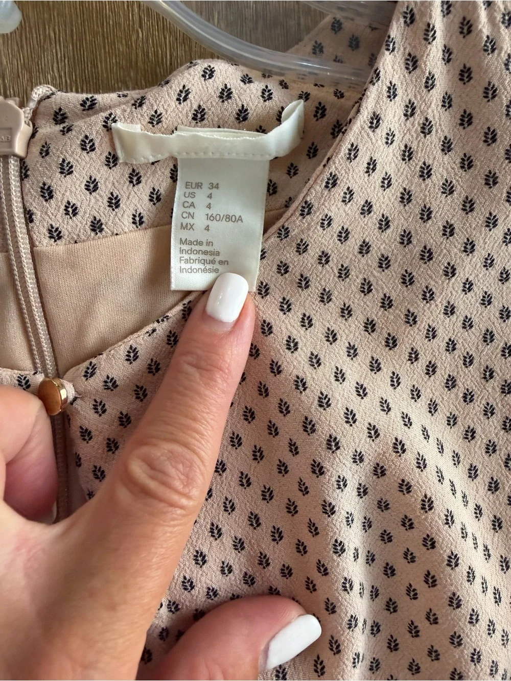 H&M Beige Floral Puff Sleeve Mini Dress Size 4